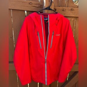 GORGEOUS RED PATAGONIA - Light Puffer